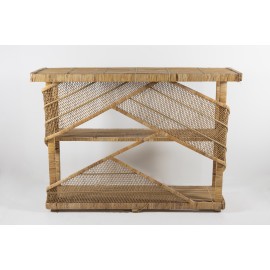 Barra de bambú con estantes